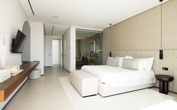 Property slide 44