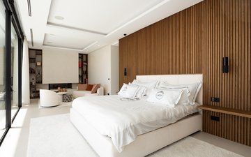 Property slide 46
