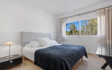 Property slide 15