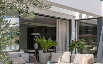 Property slide 22