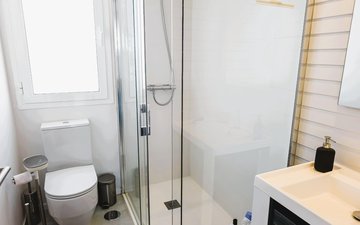 Property slide 32