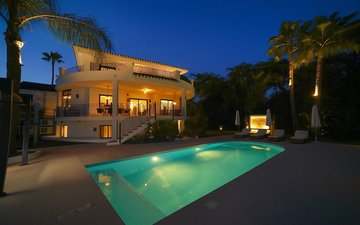 Property slide 35