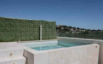 Property slide 31