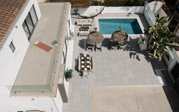 Property slide 32