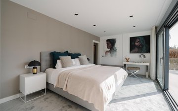 Property slide 80