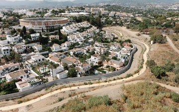 Property slide 83