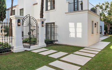 Property slide 50