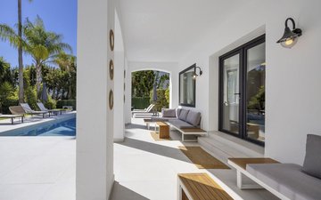 Property slide 18