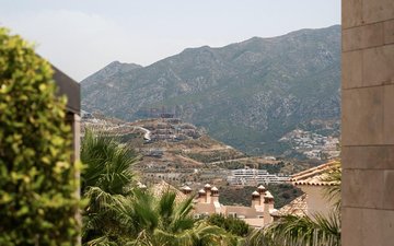 Property slide 16