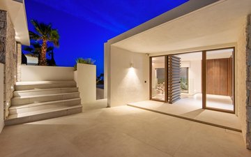 Property slide 44