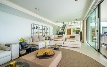 Property slide 10