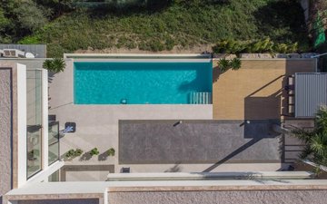 Property slide 100