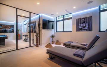Property slide 25