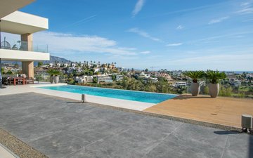 Property slide 88