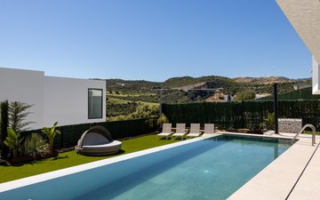Property slide 21