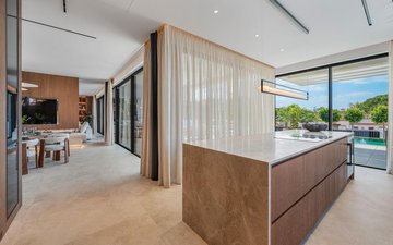 Property slide 83