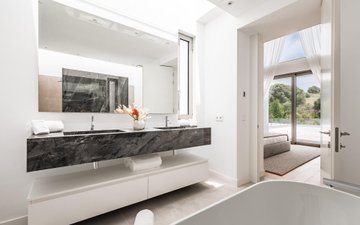 Property slide 18