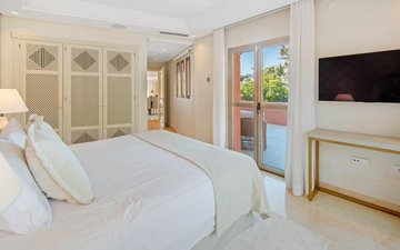 Property slide 17