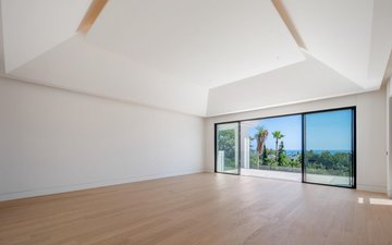 Property slide 77