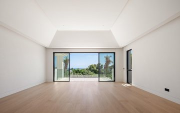 Property slide 78