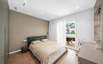 Property slide 10