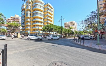 Property slide 20