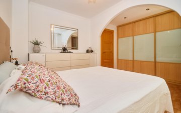 Property slide 20
