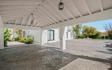 Property slide 40