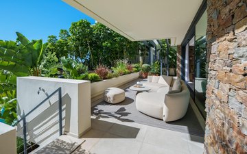 Property slide 32