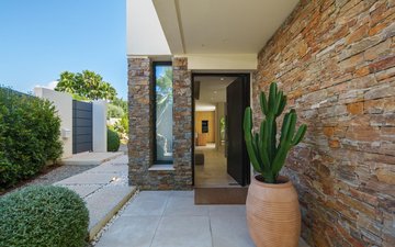 Property slide 48