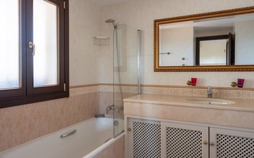 Property slide 23