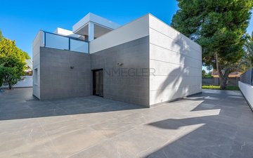 Property slide 32