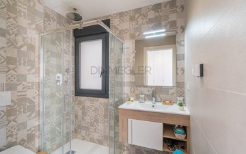 Property slide 21