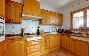 Property slide 10