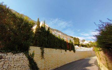 Property slide 10