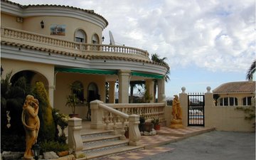 Property slide 10