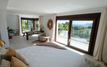 Property slide 14