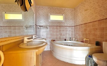 Property slide 14