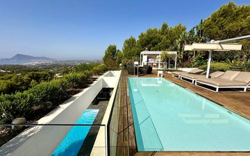 Property slide 10