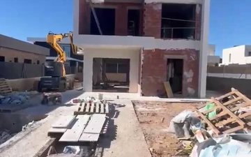 Property slide 14