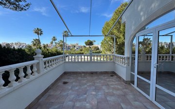 Property slide 10