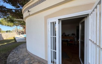 Property slide 14