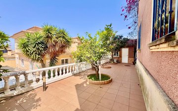 Property slide 21