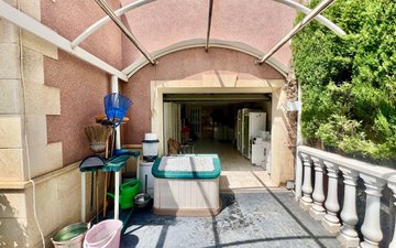 Property slide 6