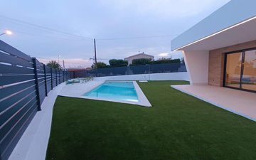 Property slide 14