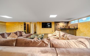 Property slide 22