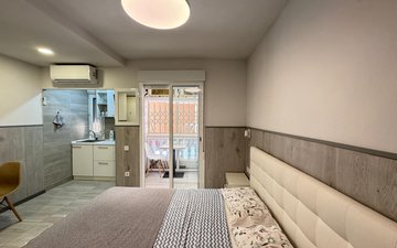 Property slide 21
