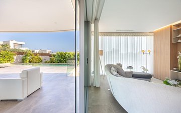 Property slide 10