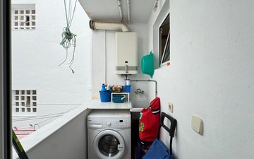 Property slide 32