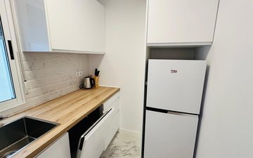 Property slide 21